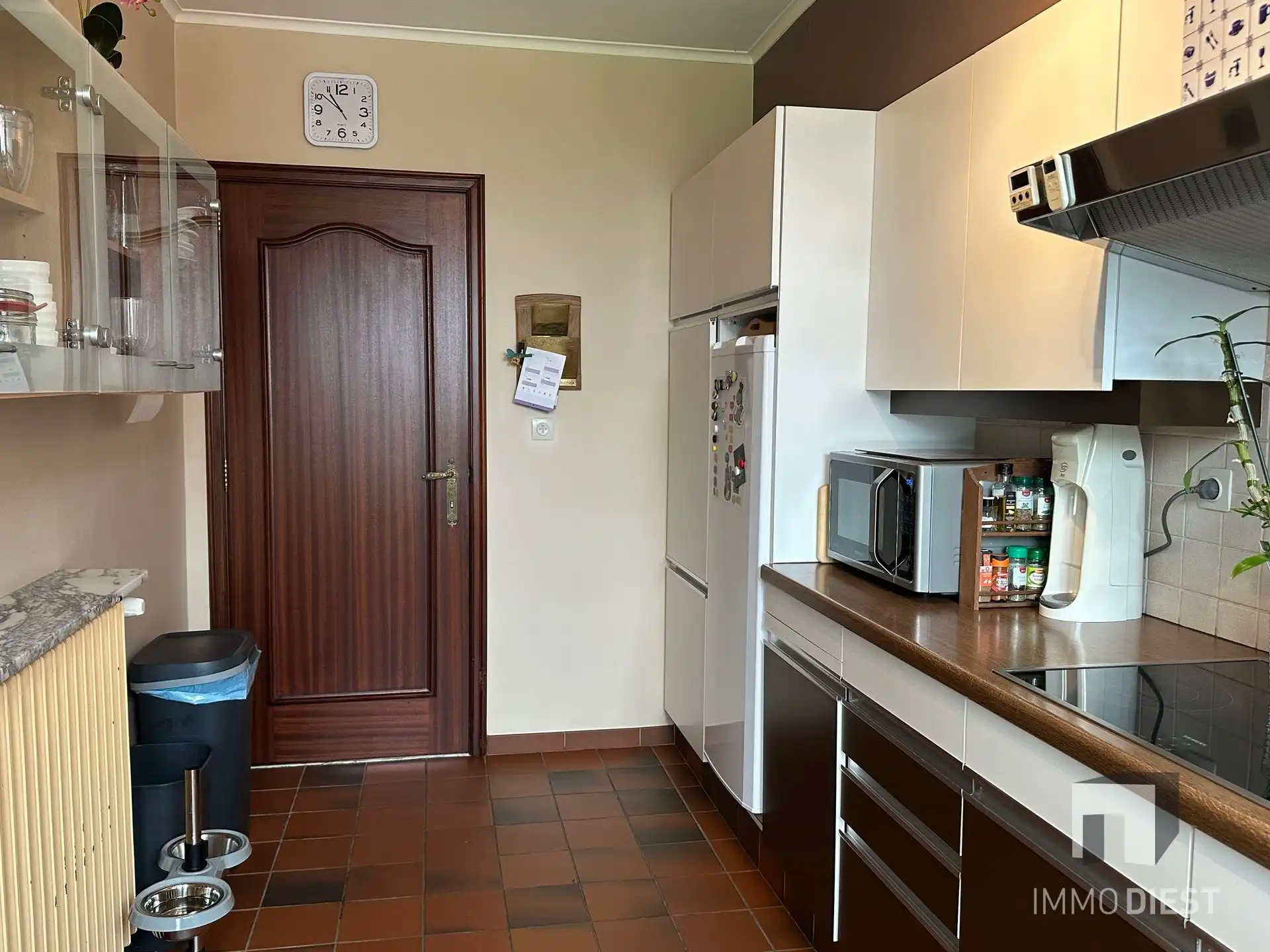 Zonnige woning met 3 slpks, garage en tuin foto 11