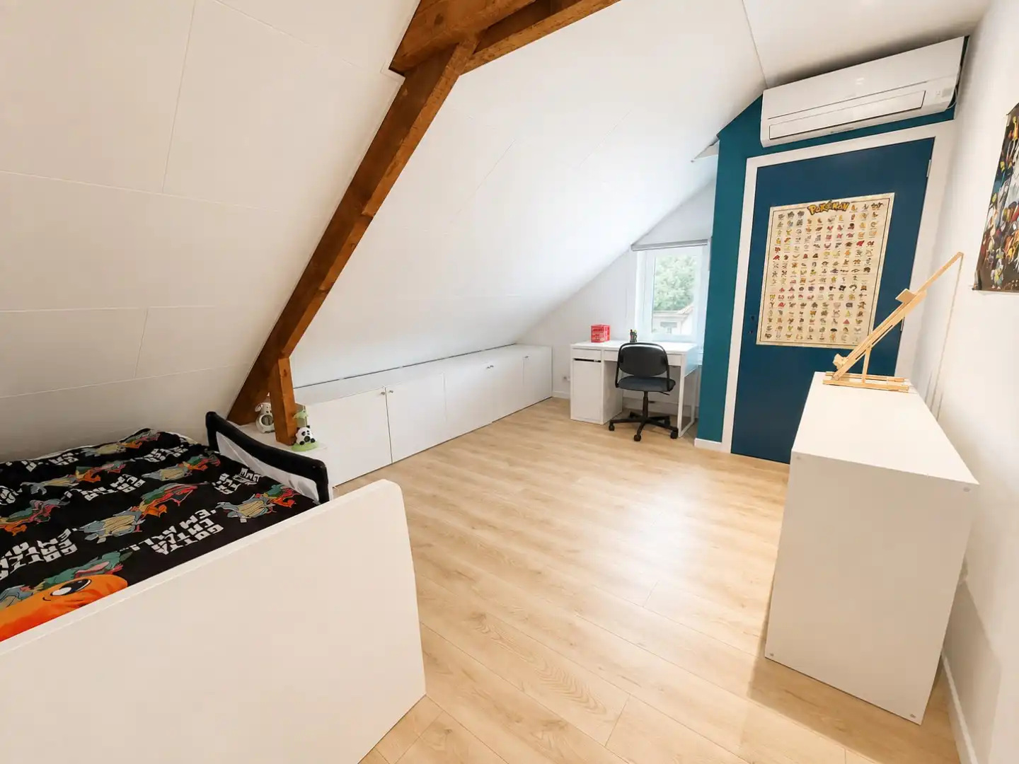 Gerenoveerde halfopen bebouwing met 4 slaapkamers, bureau, tuin en garage in Brasschaat foto 22