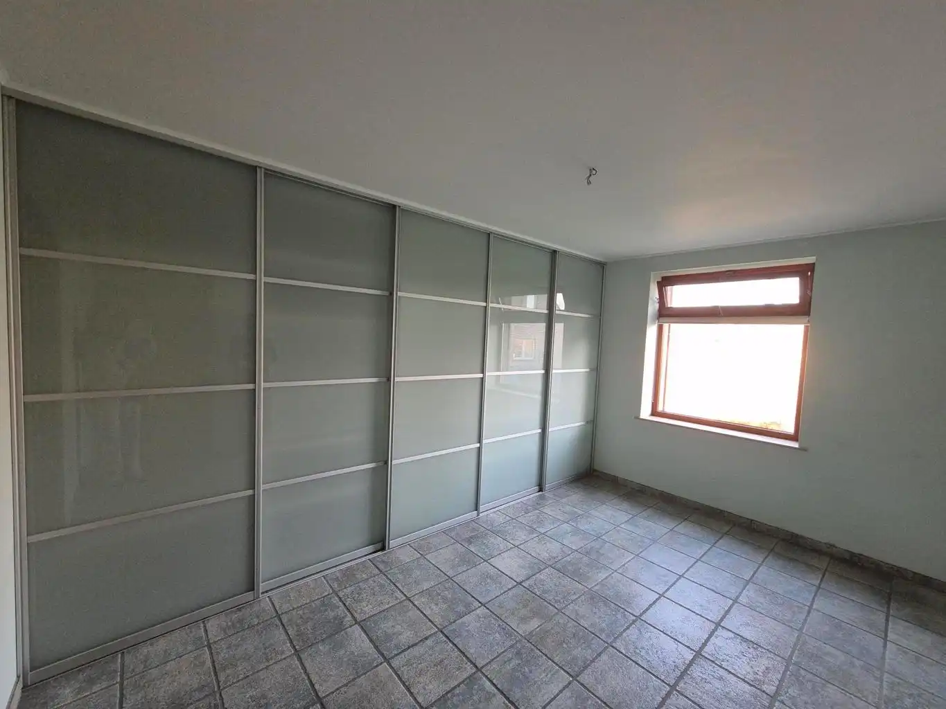 Charmante woning met 2 slpks en ruime tuin foto 12