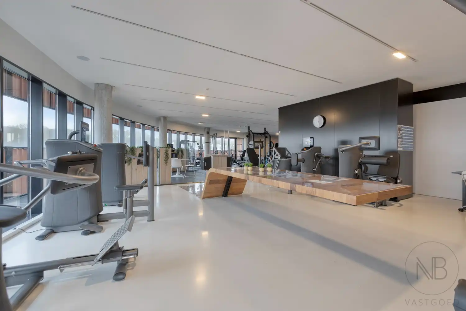 Instapklaar bedrijfsruimte van ca. 420 m² in het Botta-gebouw foto 17