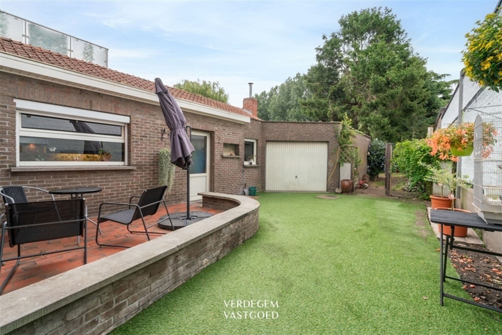 Halfopen woning met 3 slaapkamers, garage en perceel van 660m² foto 14