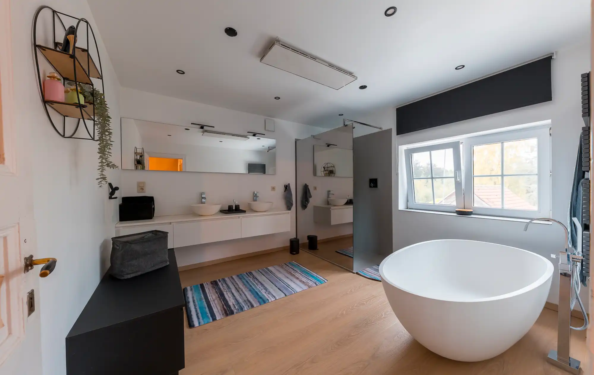 TE KOOP: Karaktervolle woning + naastliggend multifunctioneel bijgebouw op gunstige ligging in Bocholt foto 9