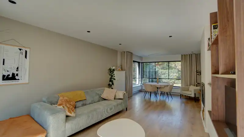 Charmante vernieuwde villa van 180m² op 7 are 87 ca foto 9