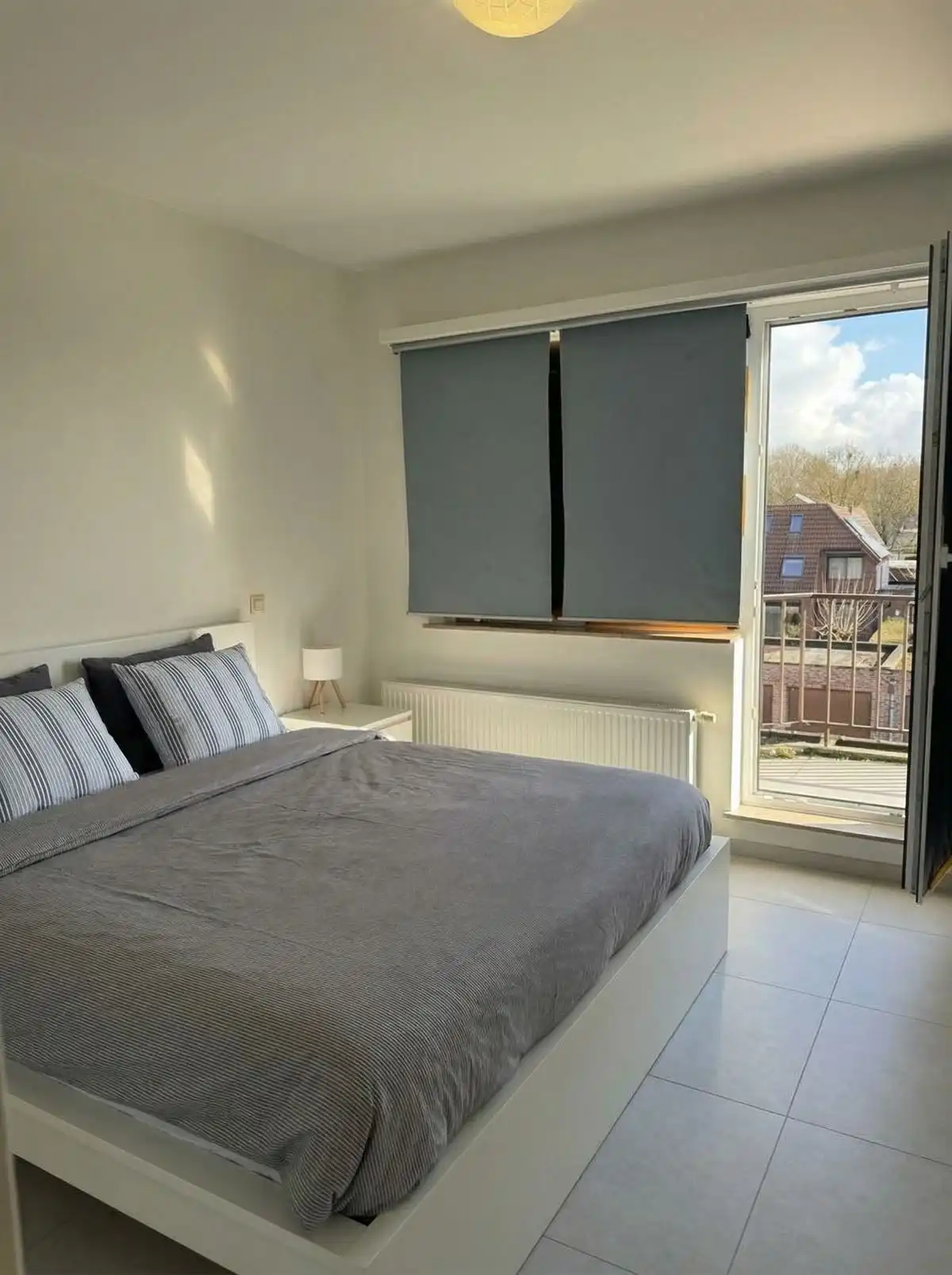 Mooi gerenoveerd 2 slaapkamer appartement foto 11