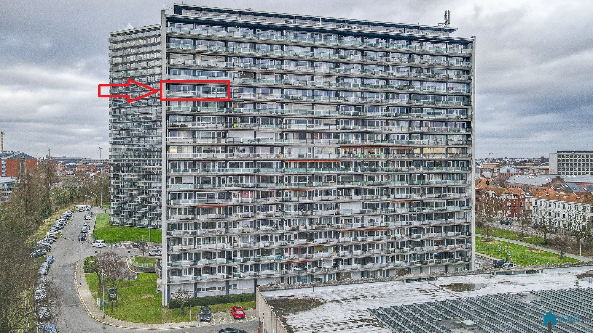 Ruim appartement met zuid-gericht terras foto {{pictureIndex}}