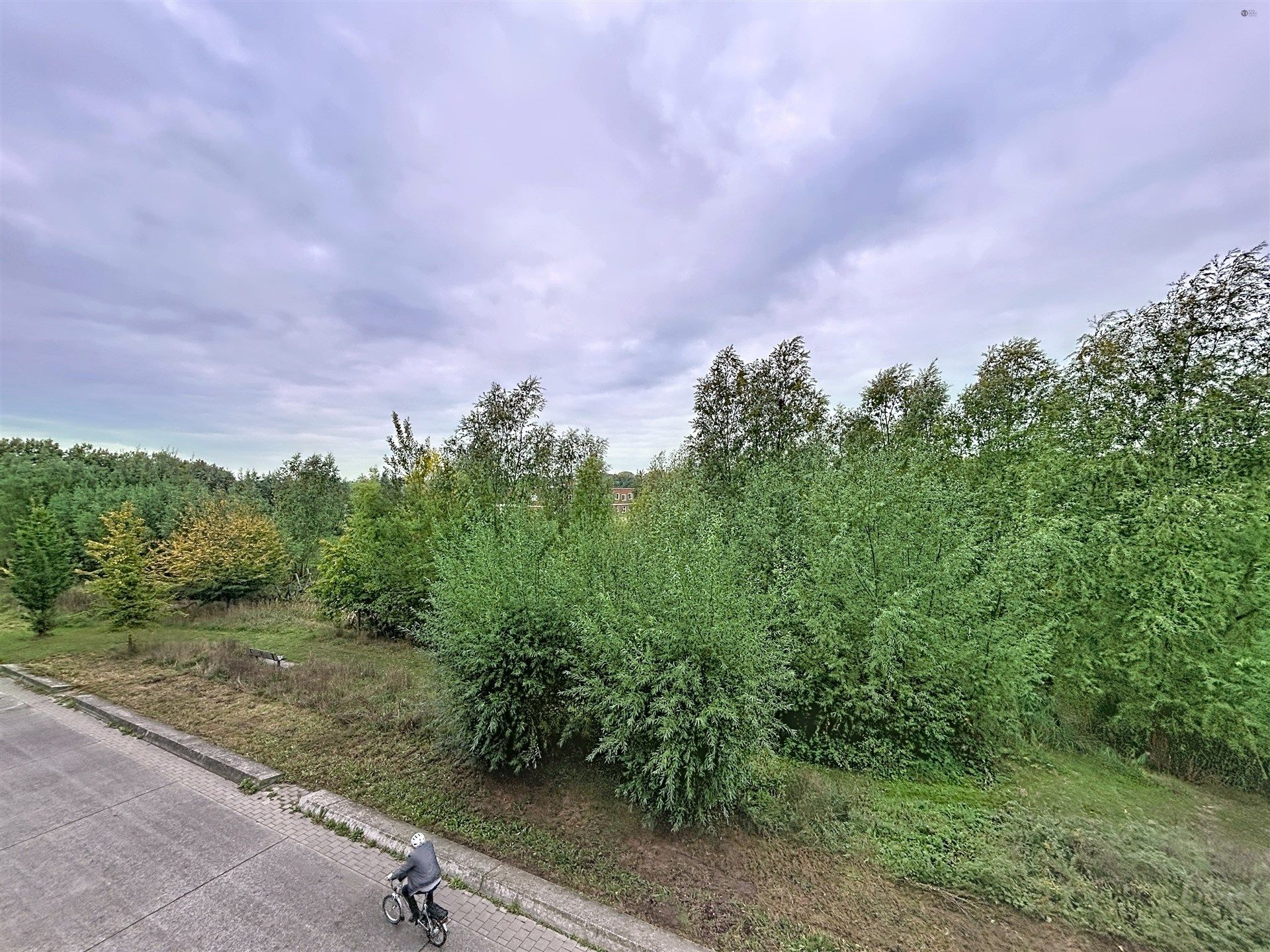 Recente woning met 4 slk en autostaanplaats op toplocatie foto 32