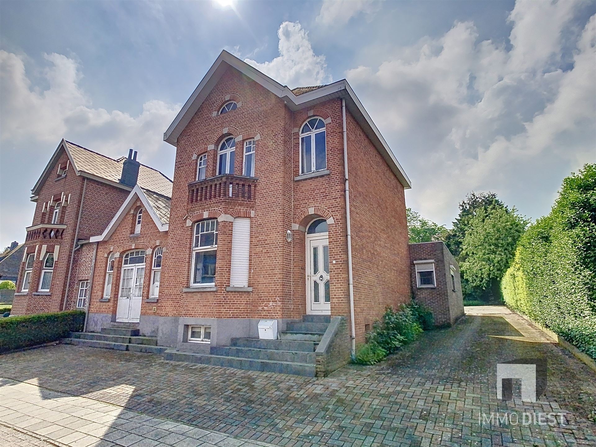 Herenwoning met naastliggend werkhuis/aterlier/kantoor/... foto 8