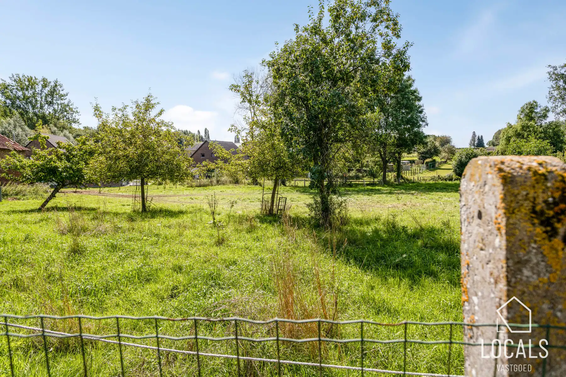 Prachtig gelegen, zuidgerichte bouwgrond met vergunning! foto 4