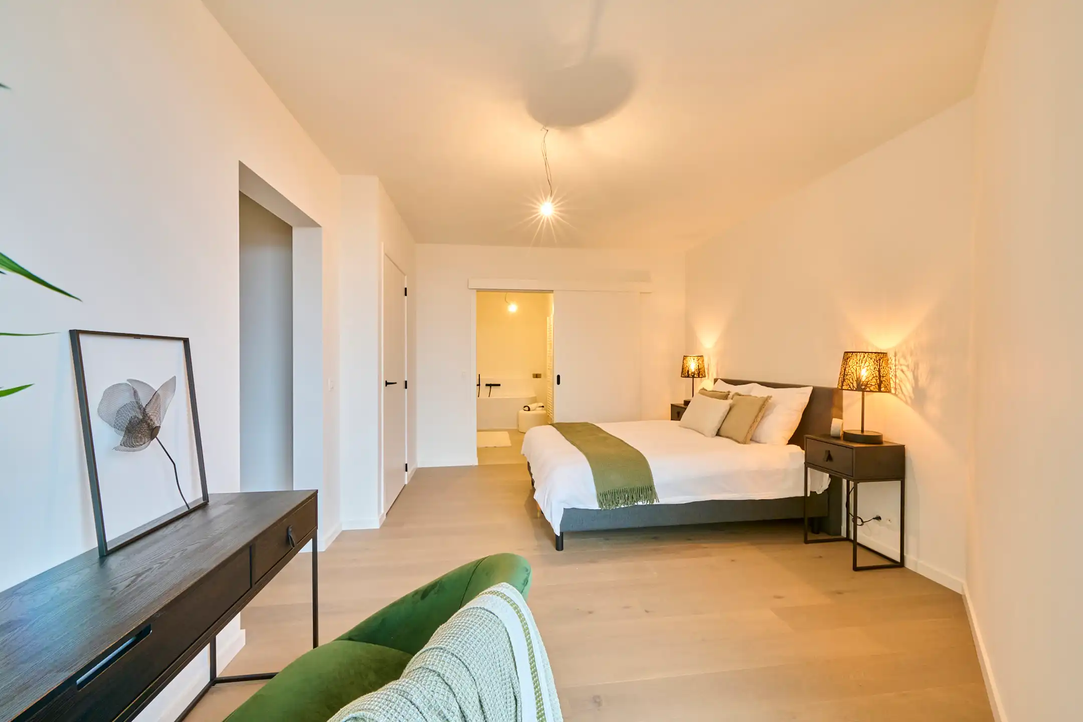 APPARTEMENT MET WINTERTUIN, 138m², 2 SLAAPKAMERS 2 BADKAMERS foto 10