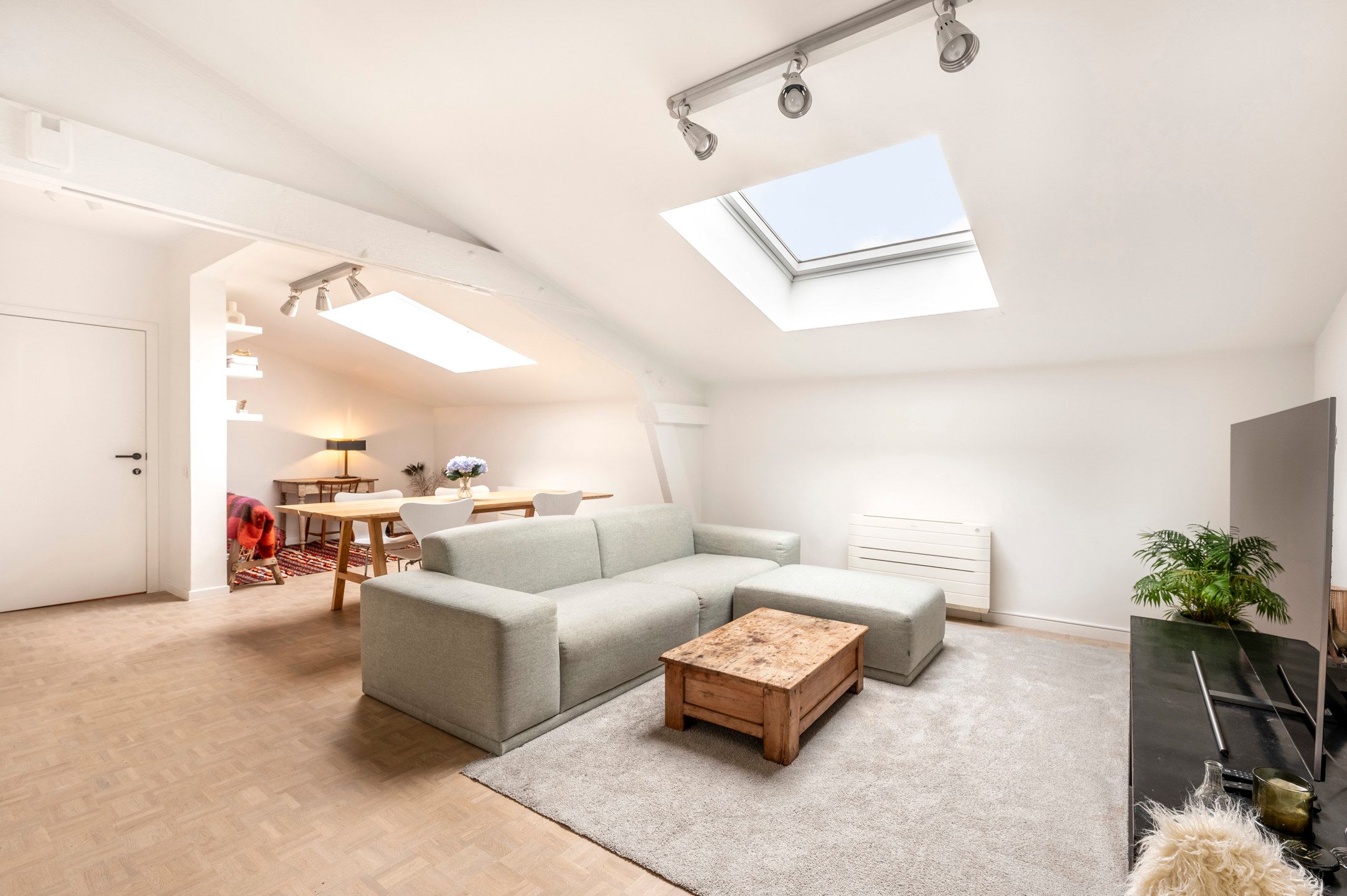 ANTWERPEN-CENTRUM - Meesterwoning met patio en parking foto 25