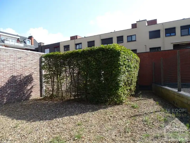 Voormalig bankkantoor foto 26