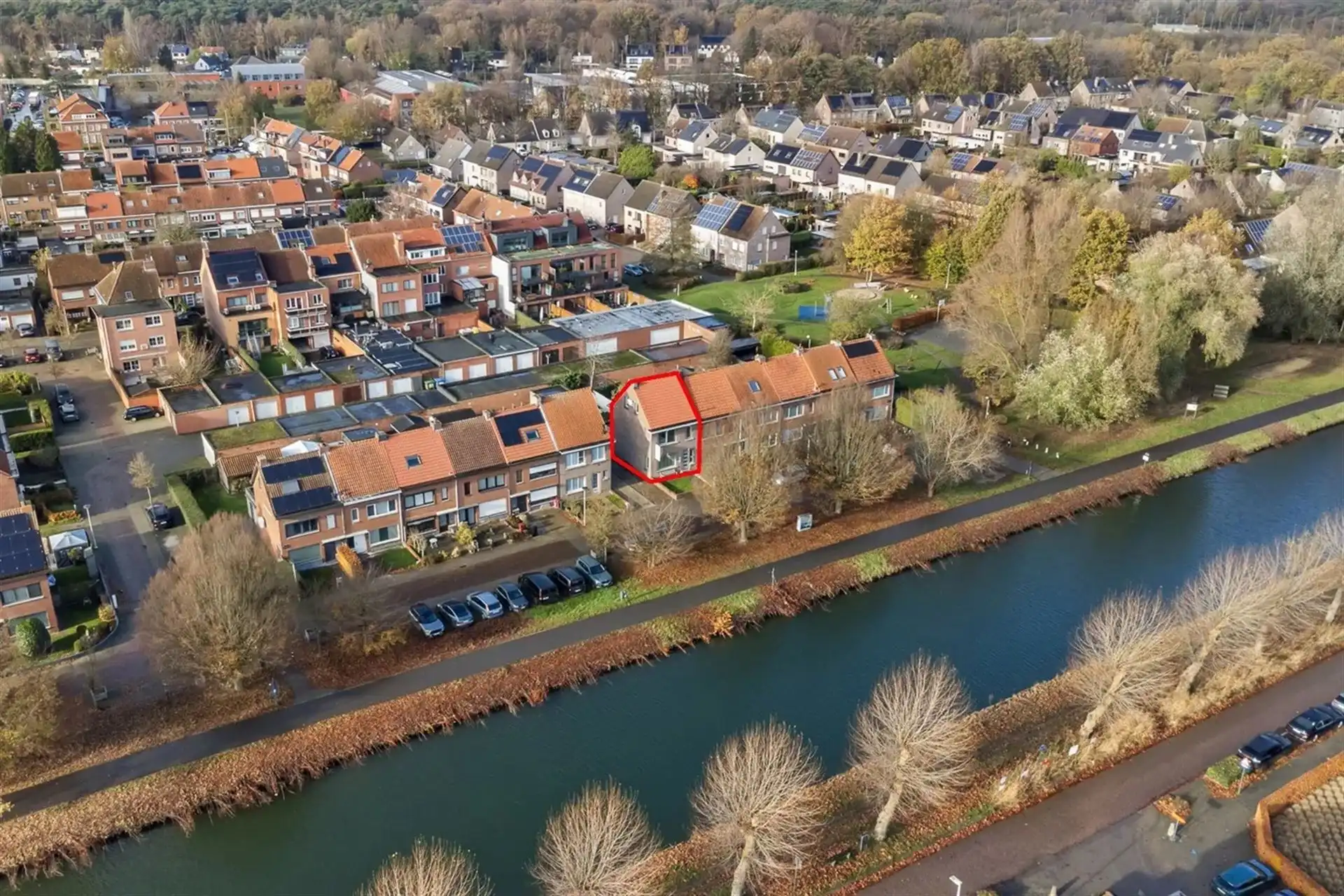Instapklare woning met 3 slpk's op een TOPlocatie te Schoten! foto 20