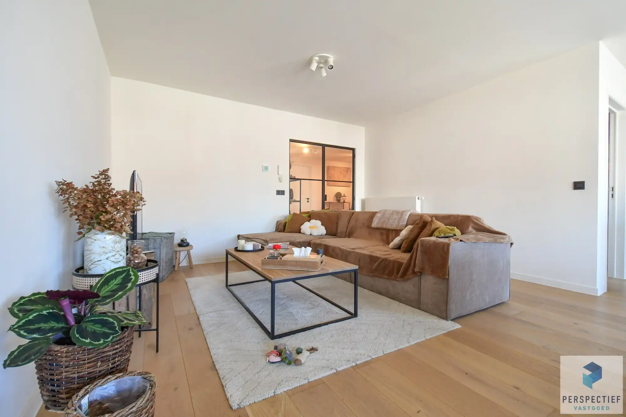 Totaal vernieuwd woonappartement met 3 slaapkamers en GROOT terras foto 4