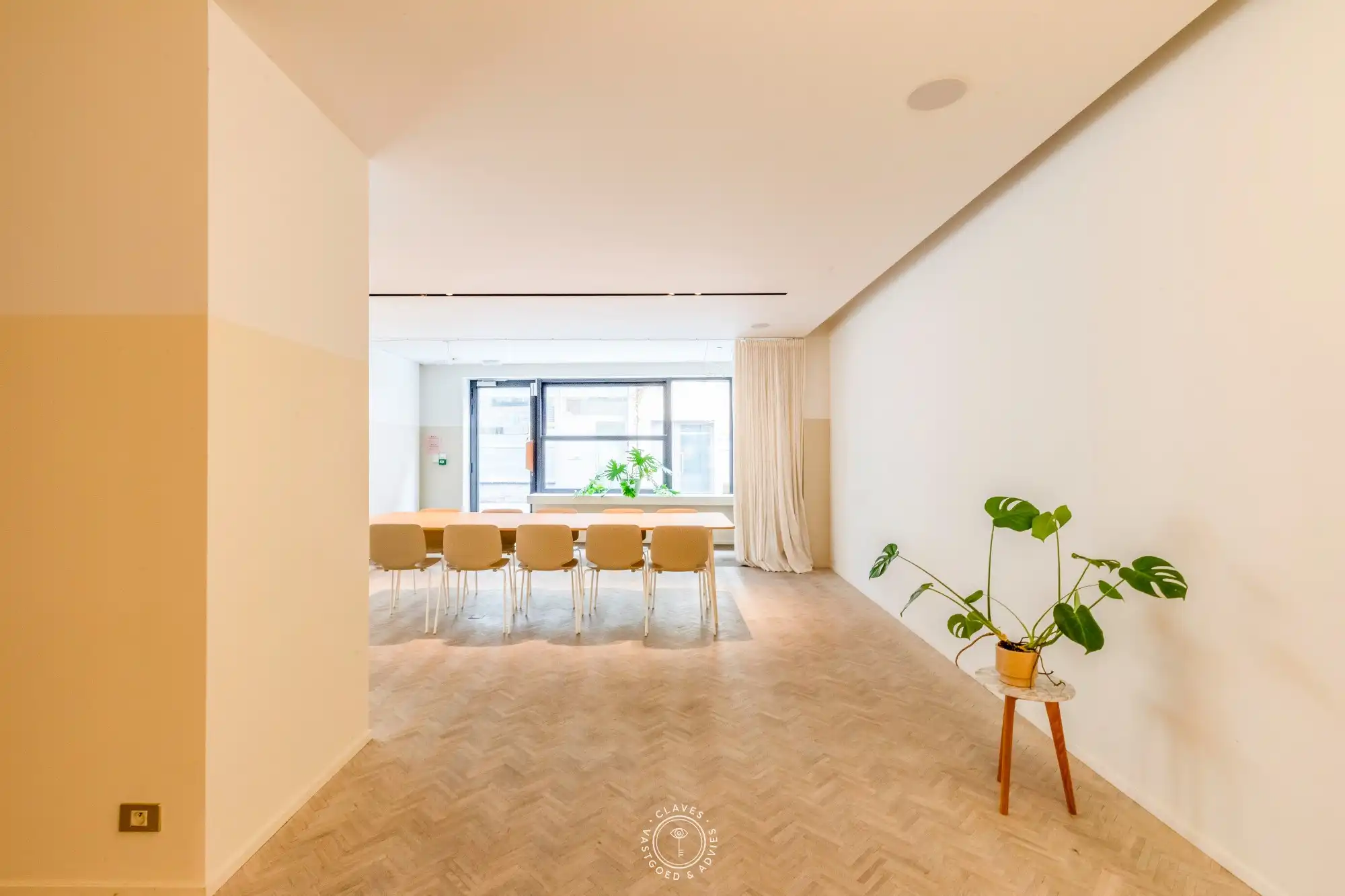 Veelzijdig en instapklaar handelspand met veel potentieel op een topligging foto 15