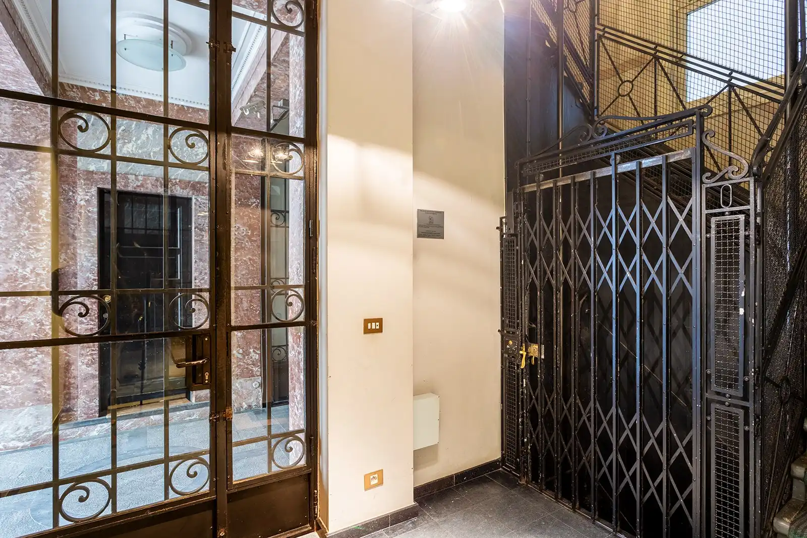 Royaal charme appartement van 195m² met 3 slk en 3 badk + P foto 42