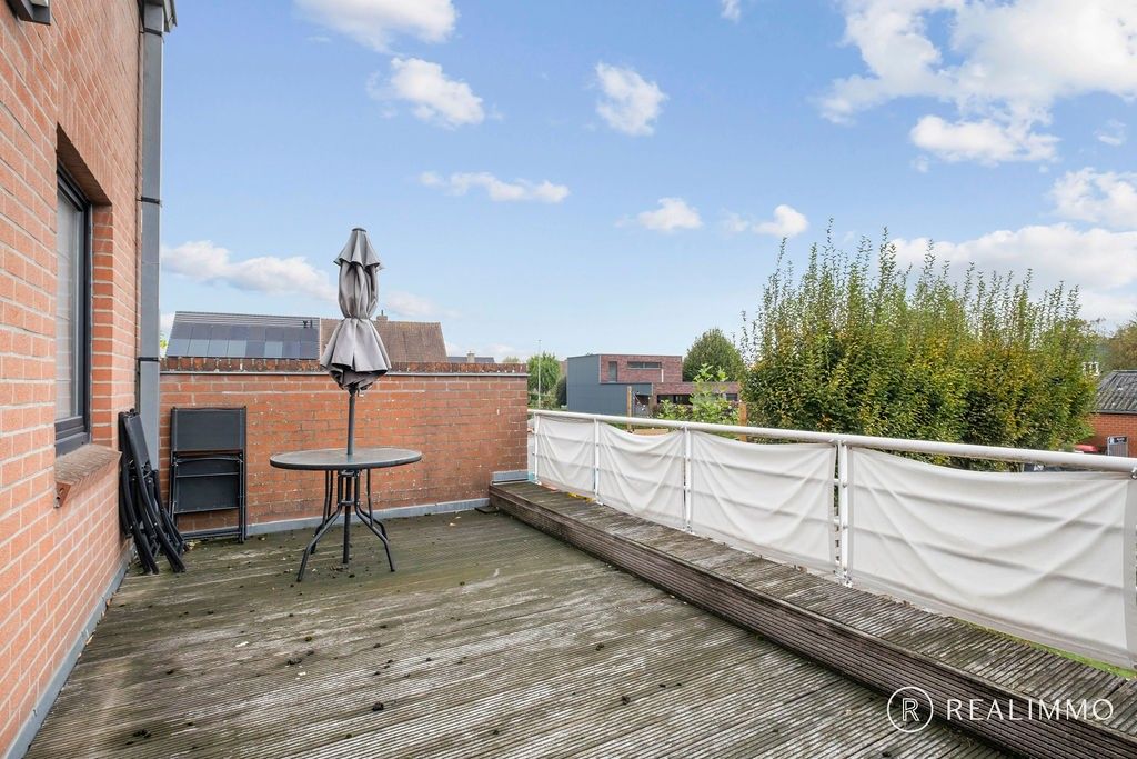 Duplexappartement met ruim terras in hartje Stasegem foto 9