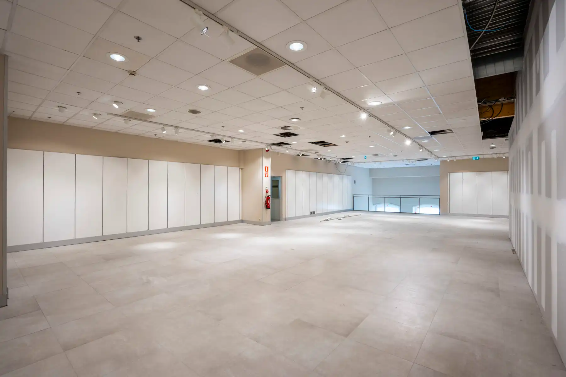 Commerciële toplocatie in Shopping Den Tir foto 8