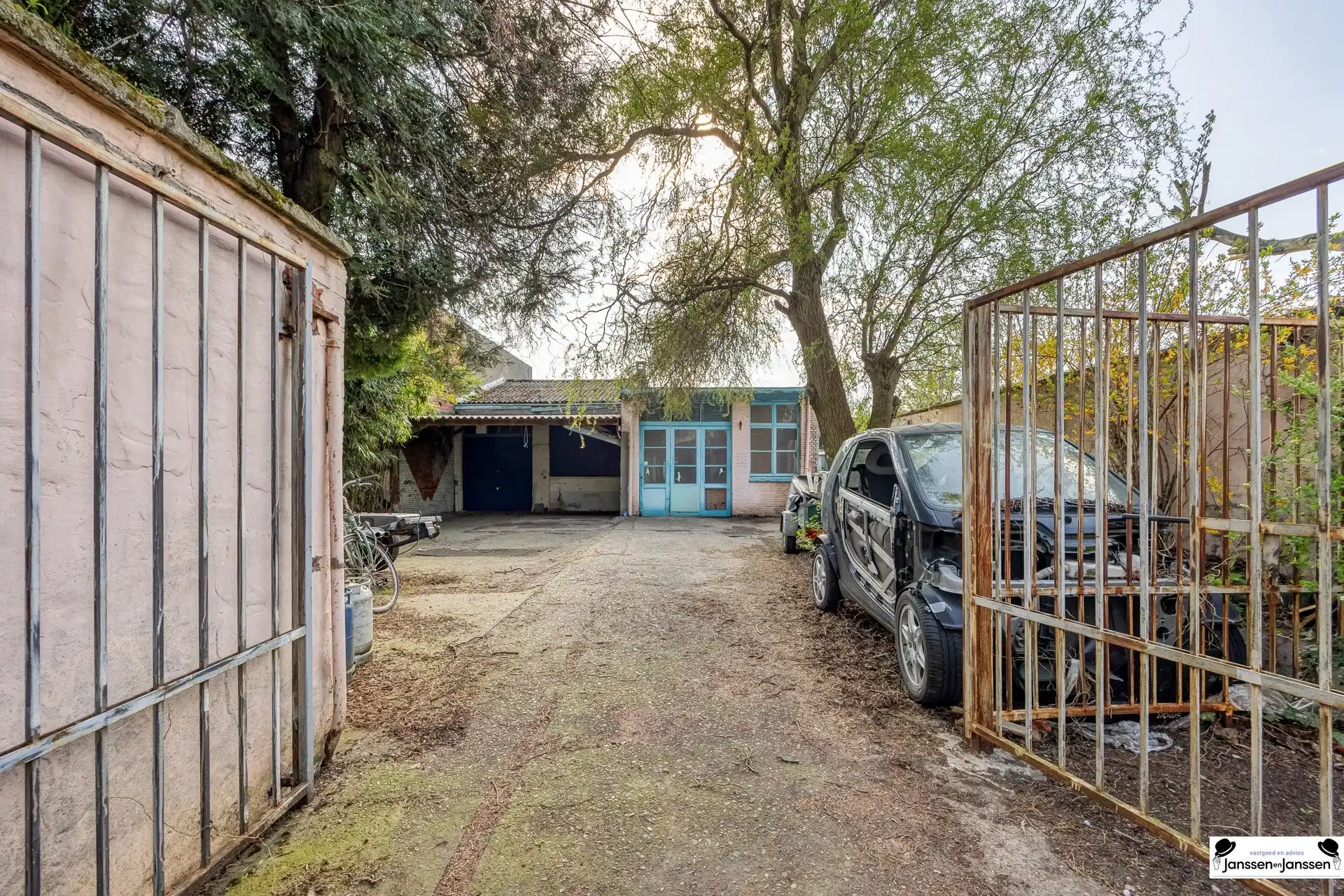 Te koop: Opbrengsteigendom op centrale locatie in Merksem! foto 26