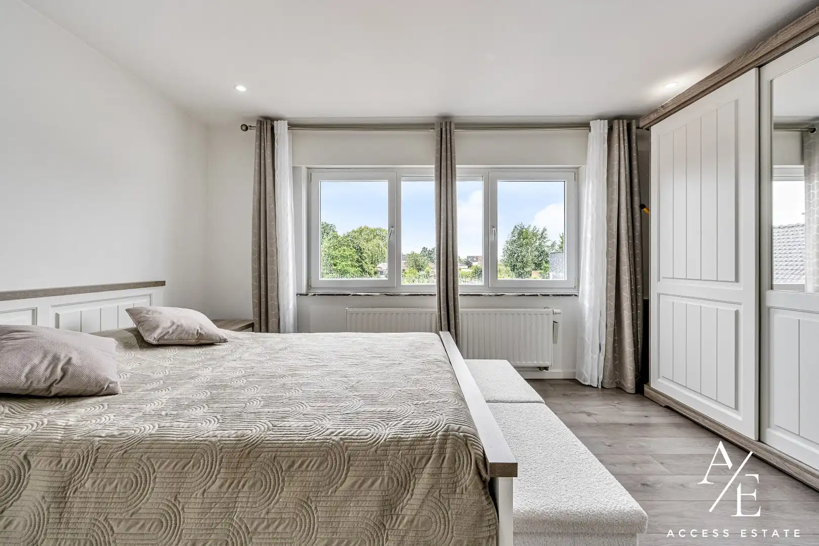 WICHELEN - Ruime vernieuwde woning met 4 slpk, 2 badk! foto 11