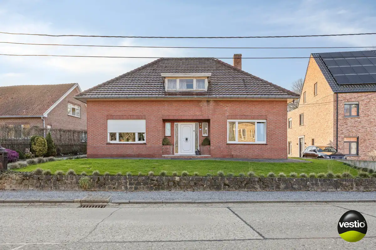 OP TE FRISSEN VRIJSTAANDE WONING OP 9A74CA TE EIGENBILZEN. foto 23