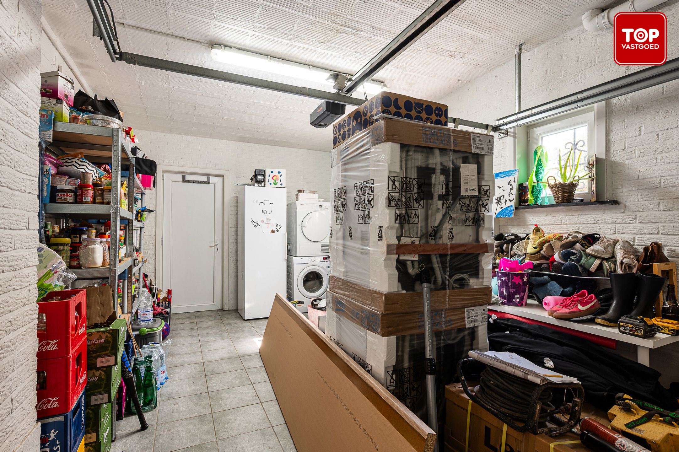 Alleenstaande woning met 3 slaapkamers, 2 badkamers en inpandige garage  foto 28