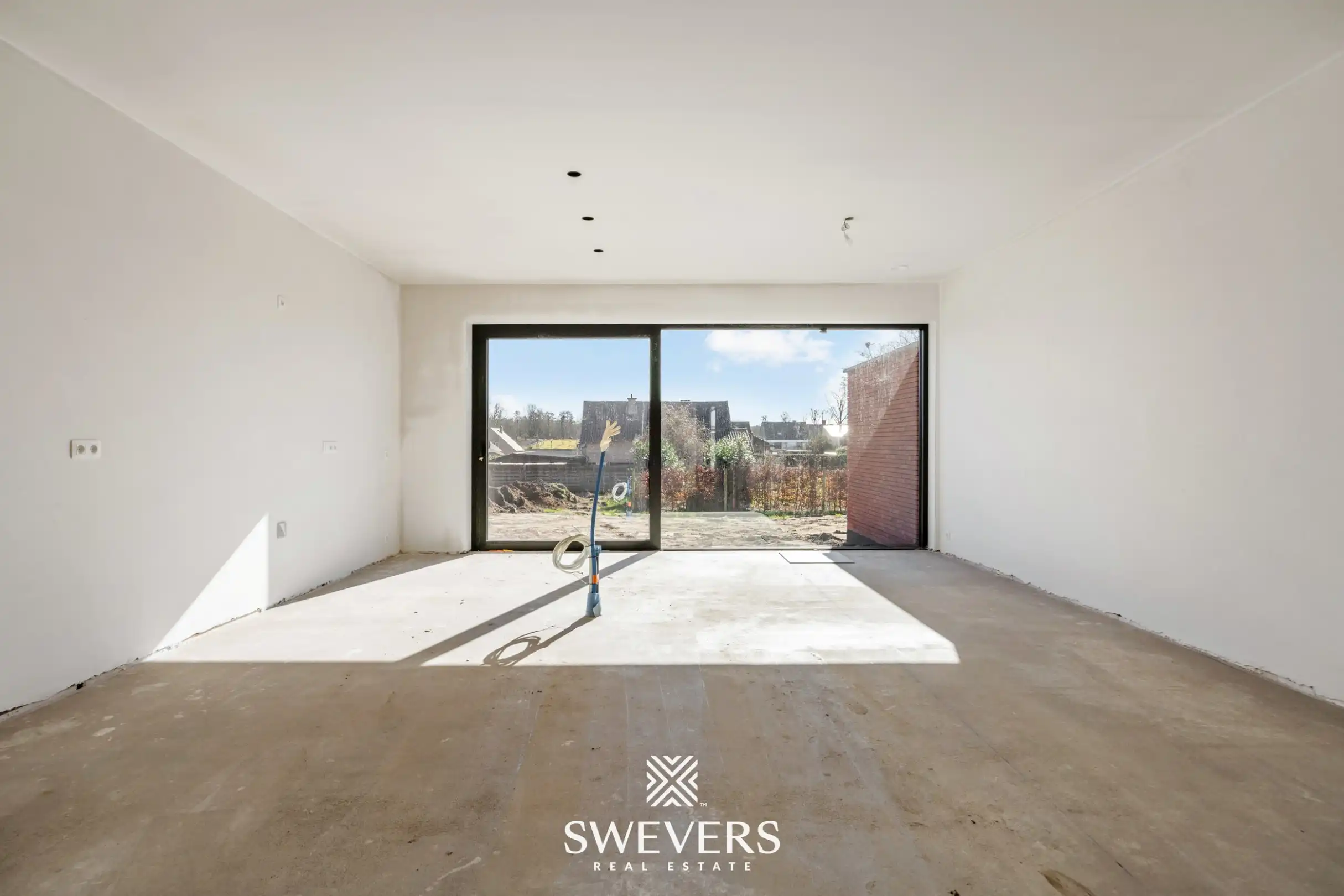 GEEN BTW: Woning met handelsruimte van 36m² te Viversel  foto 9