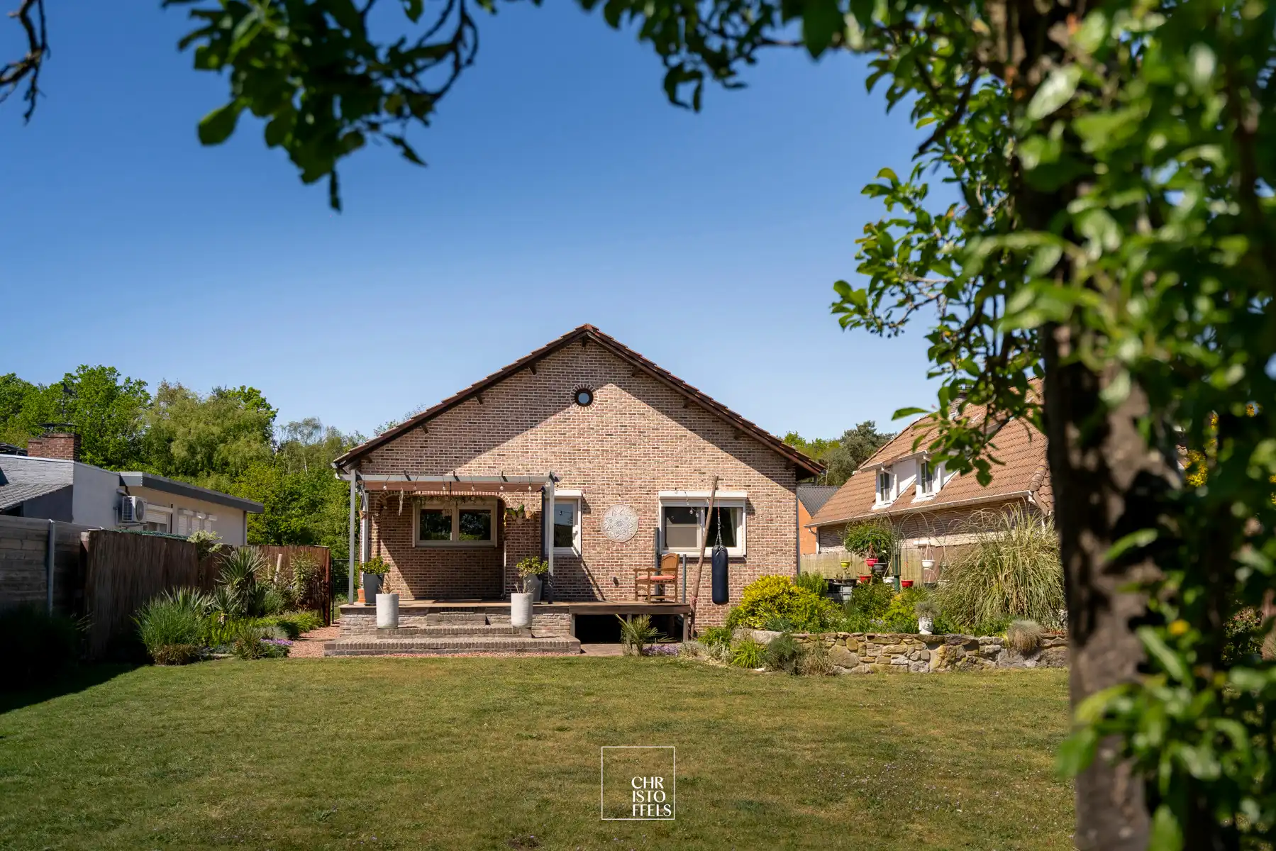 Ruime gezinswoning met garage en tuin in Maasmechelen! foto 20