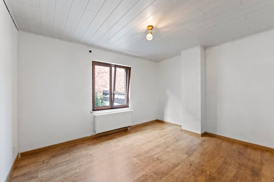 CHARMANTE, INSTAPKLARE STADSWONING MET 4 SLAAPKAMERS IN HARTJE TONGEREN foto 16