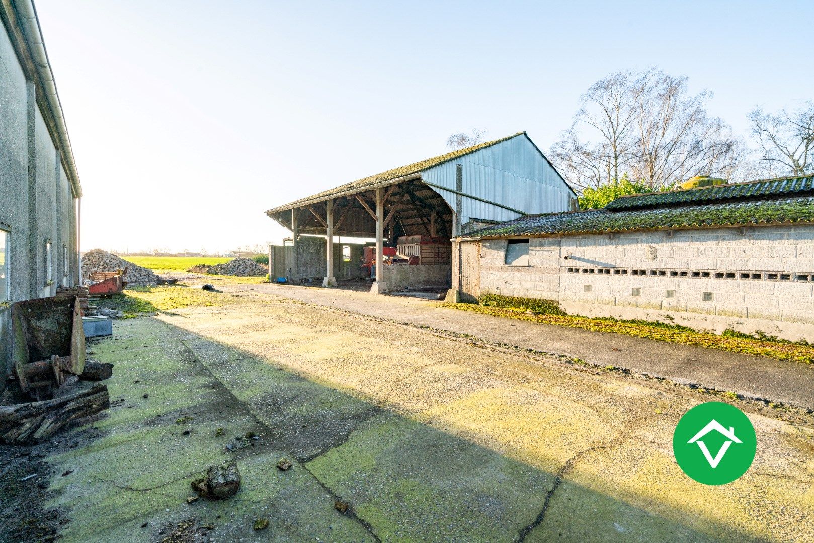 Authentieke hofstede in een landelijke omgeving te Koekelare foto 21