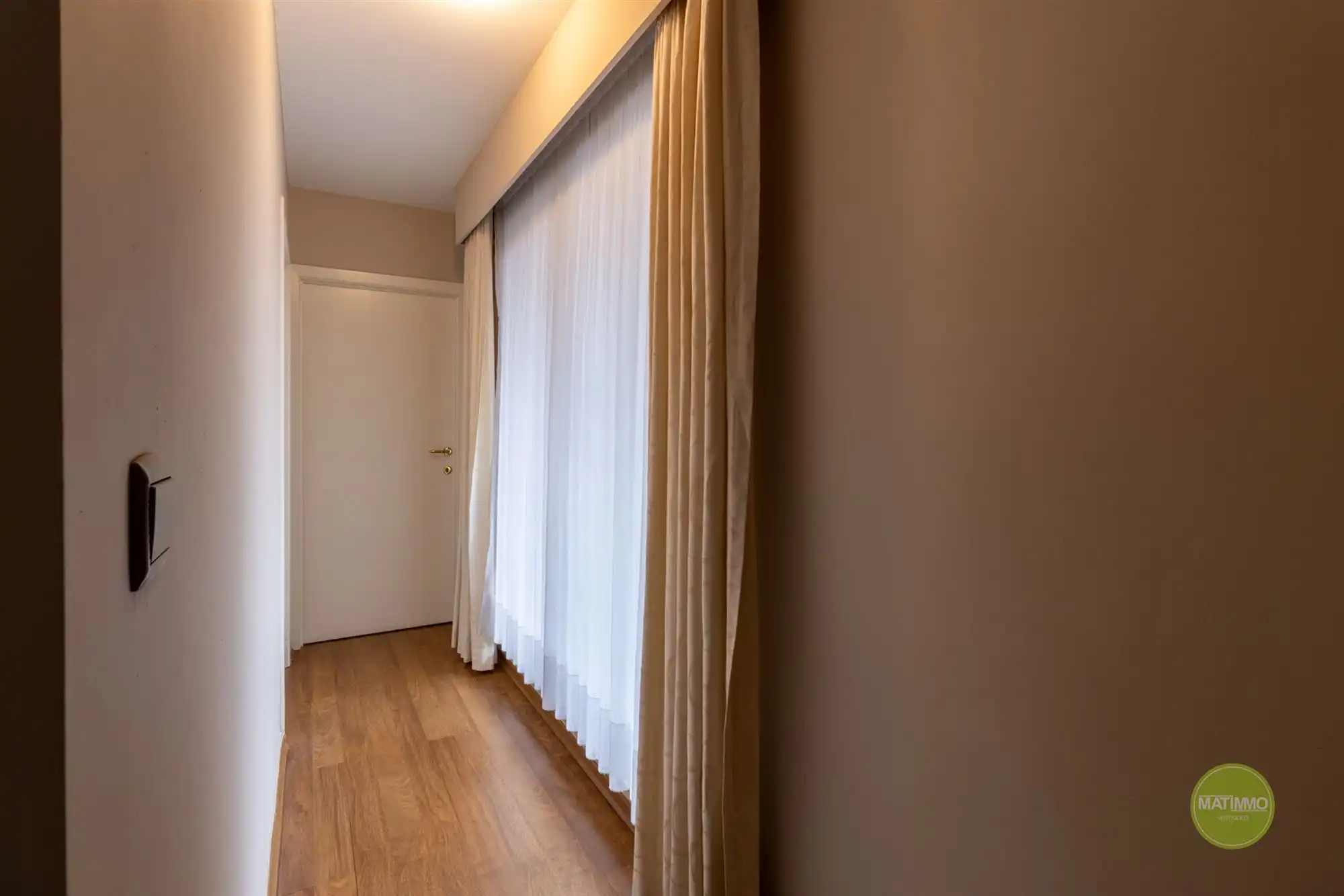 Ruim tweeslaapkamer appartement met terras en garage in Mol  foto 12