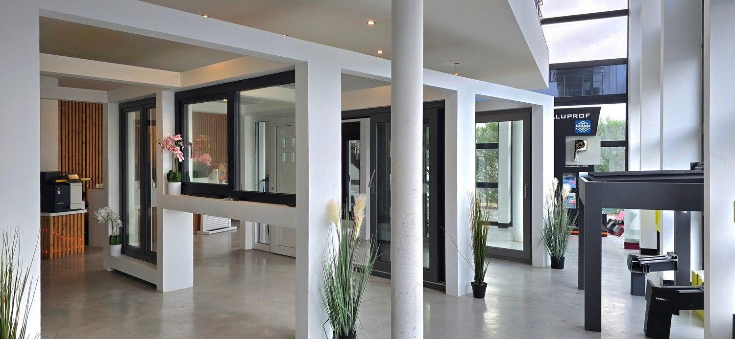 Strategisch goed gelegen bedrijfsgebouw met woonst in Herk-de-Stad foto 4