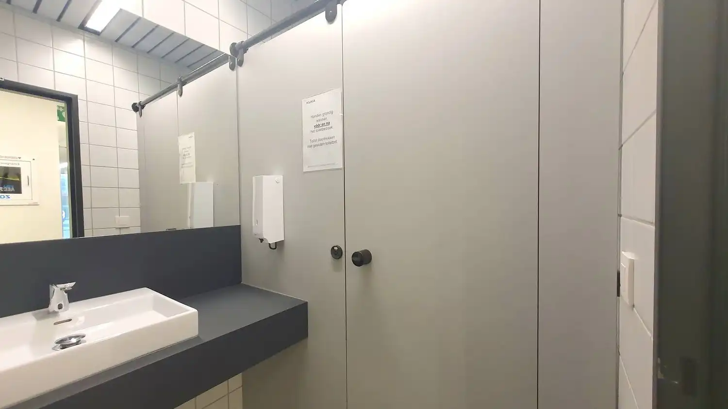 500m² kantoren met 350m² magazijn foto 19