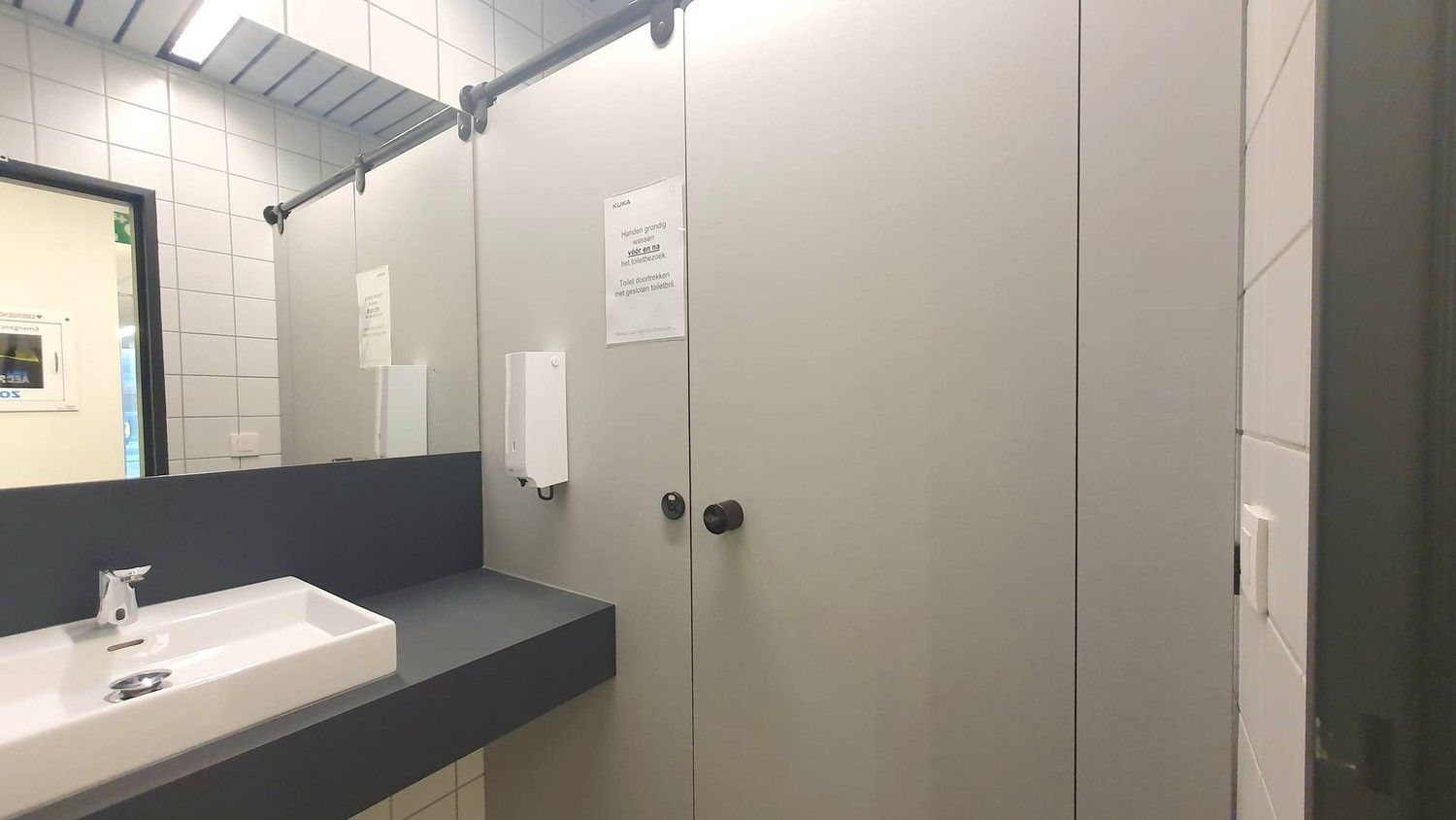 500m² kantoren met 350m² magazijn foto 18