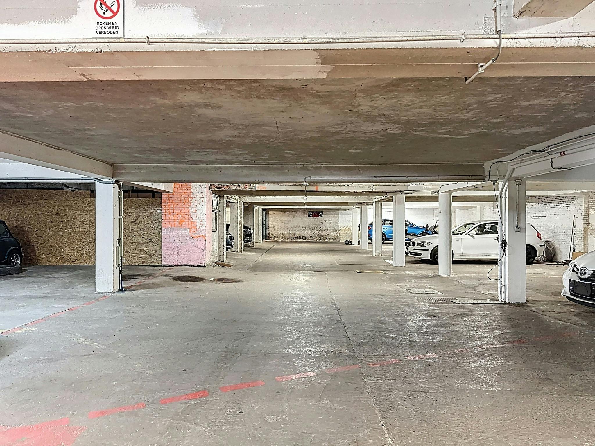 Ondergrondse autostaanplaats te koop in Antwerpen foto 5