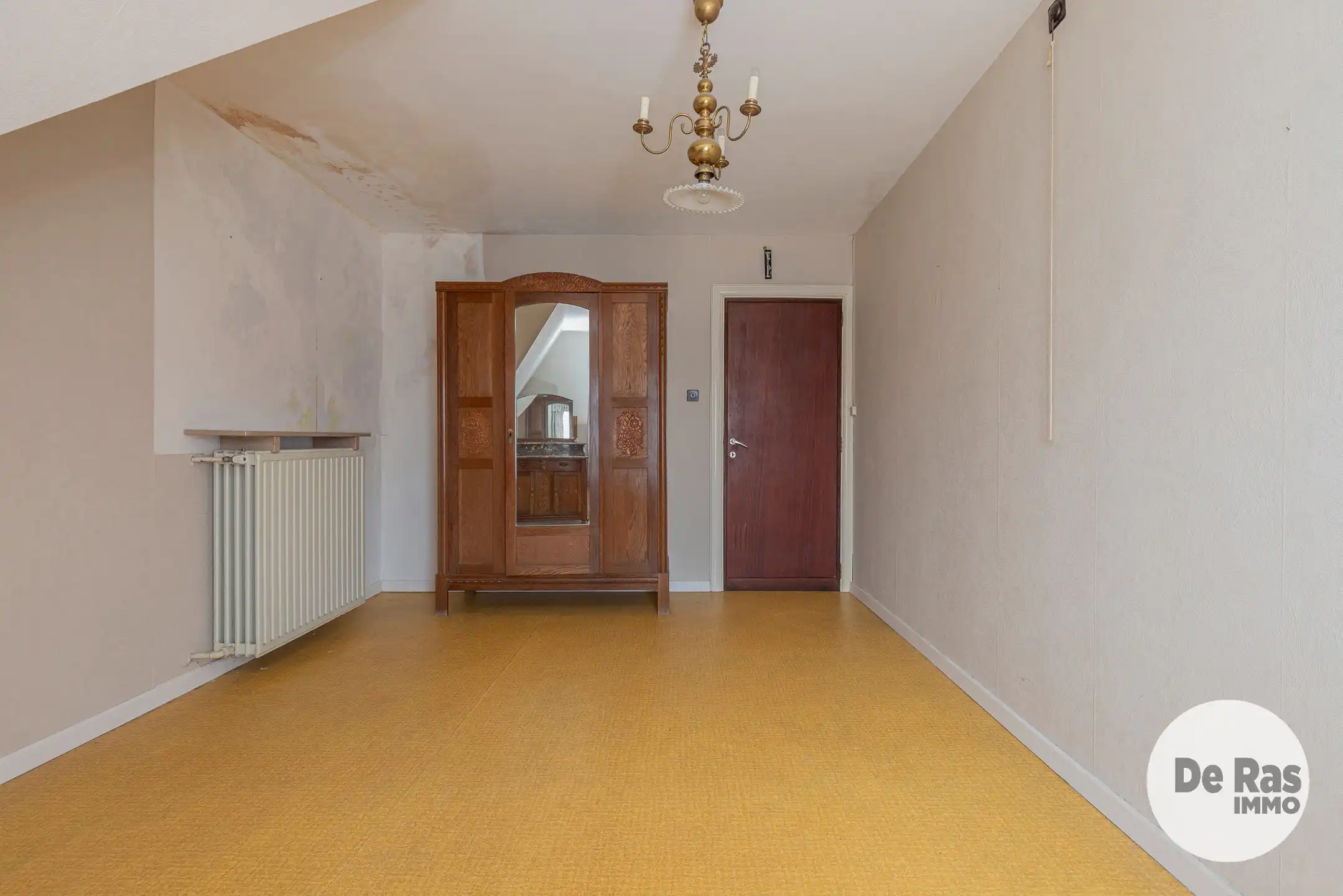 ERONDEGEM - Solide, te renoveren woning met 3 kamers foto 16