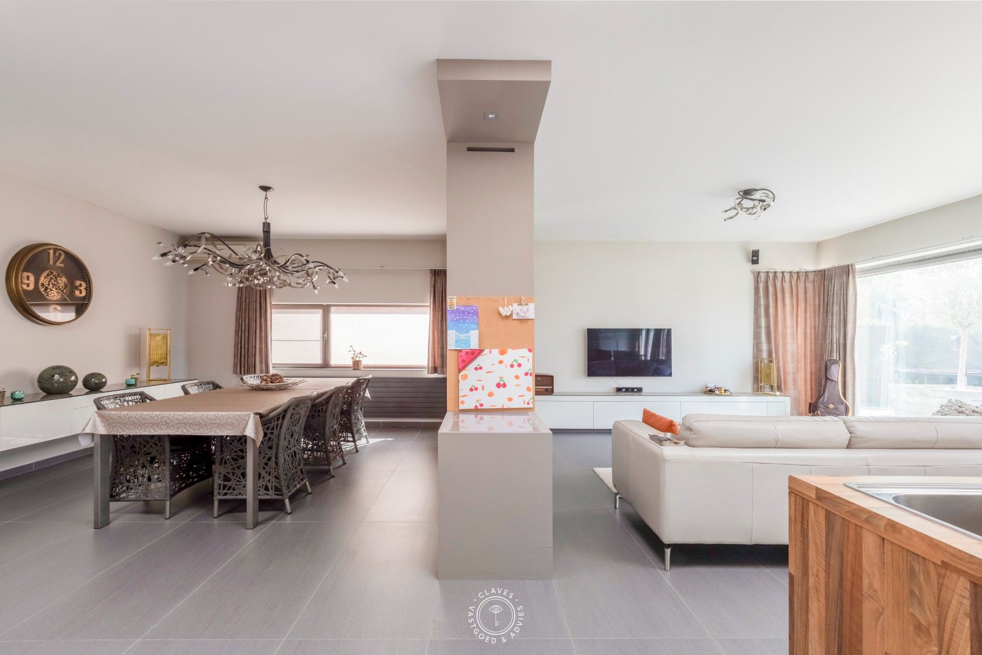 Instapklare woning en ruime tuin in het hart van Vrasene foto 5