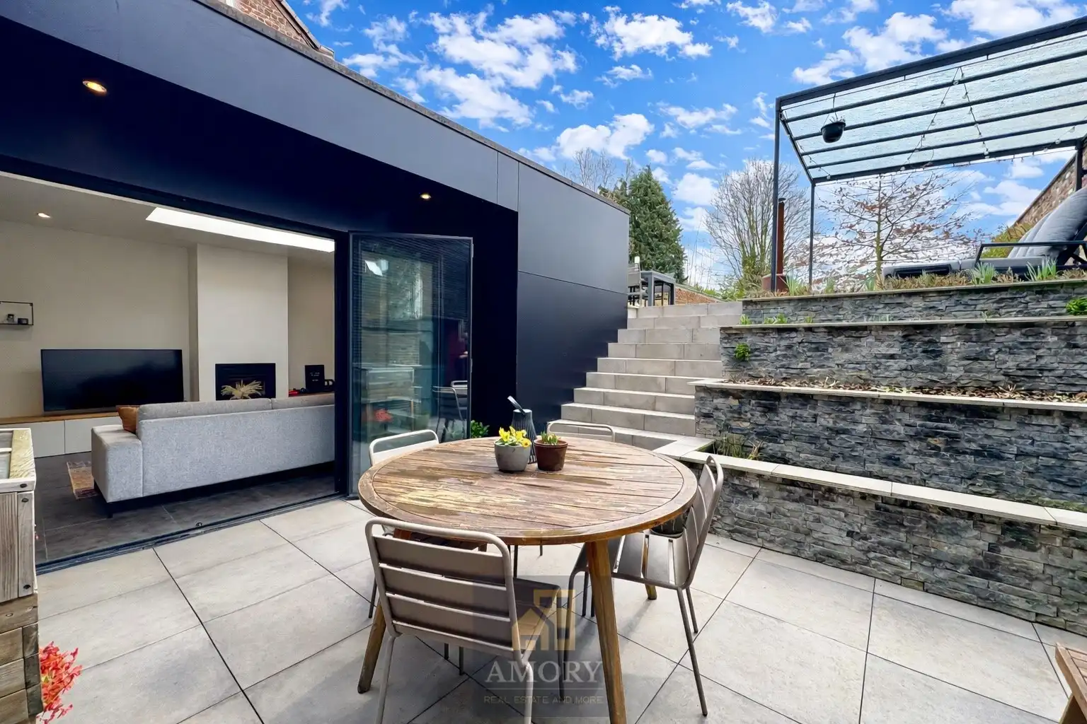 Ruime, gerenoveerde gezinswoning in Gavere foto 12