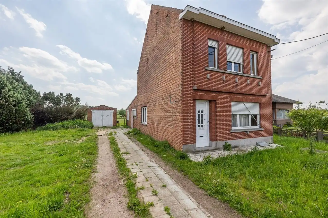 Te renoveren open bebouwing op ruim zuidgericht perceel nabij E314 foto 2