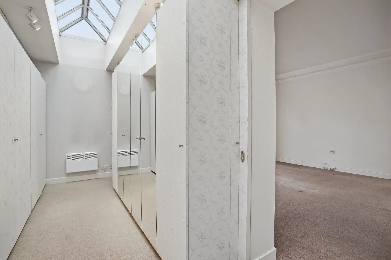 Statige woning te koop in centrum Stasegem, onder de kerktoren op 1000 m² grond, afgewerkt met authentieke en kwaliteitsvolle materialen. foto 21