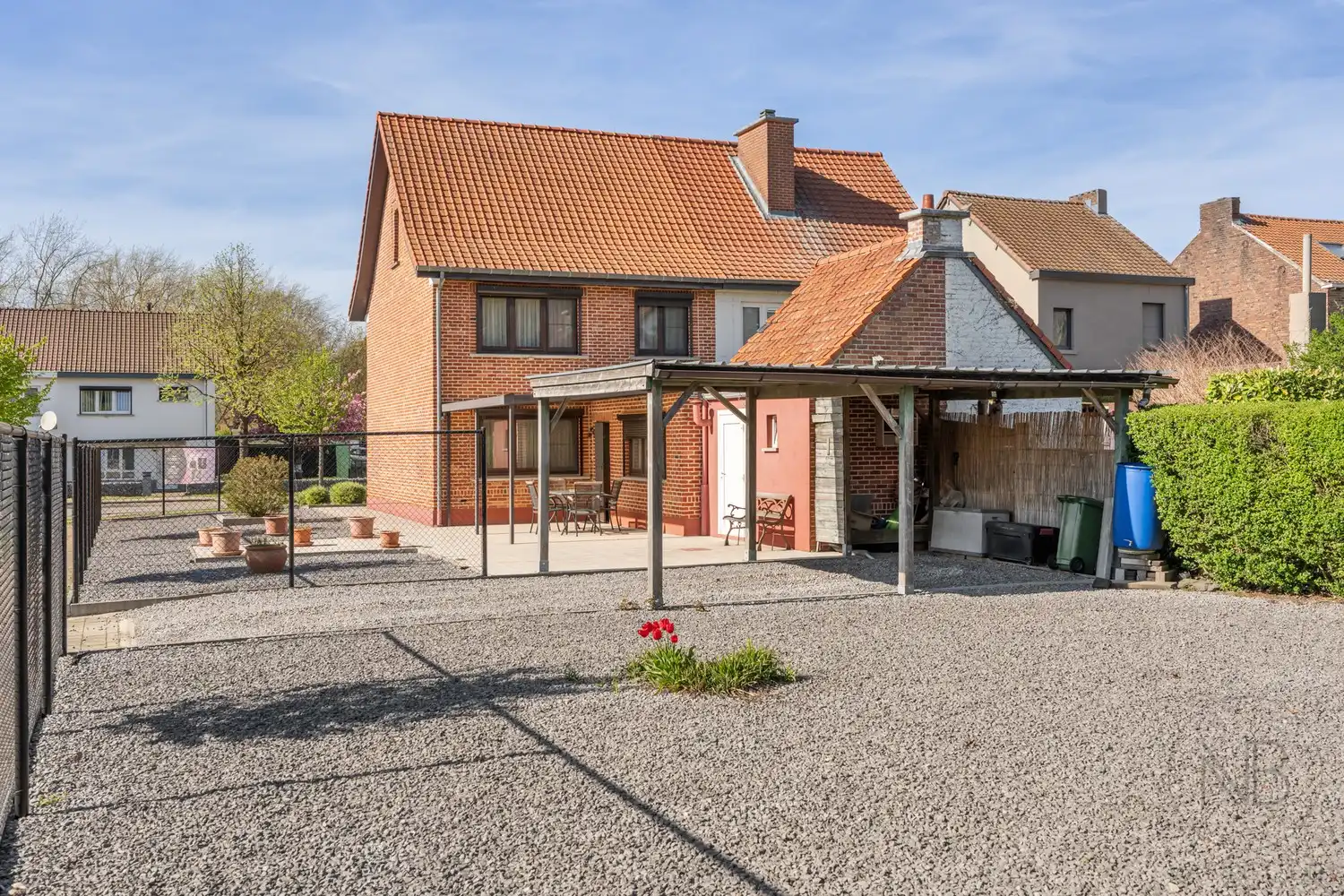 Instapklare woning met 3 slaapkamers! foto 35