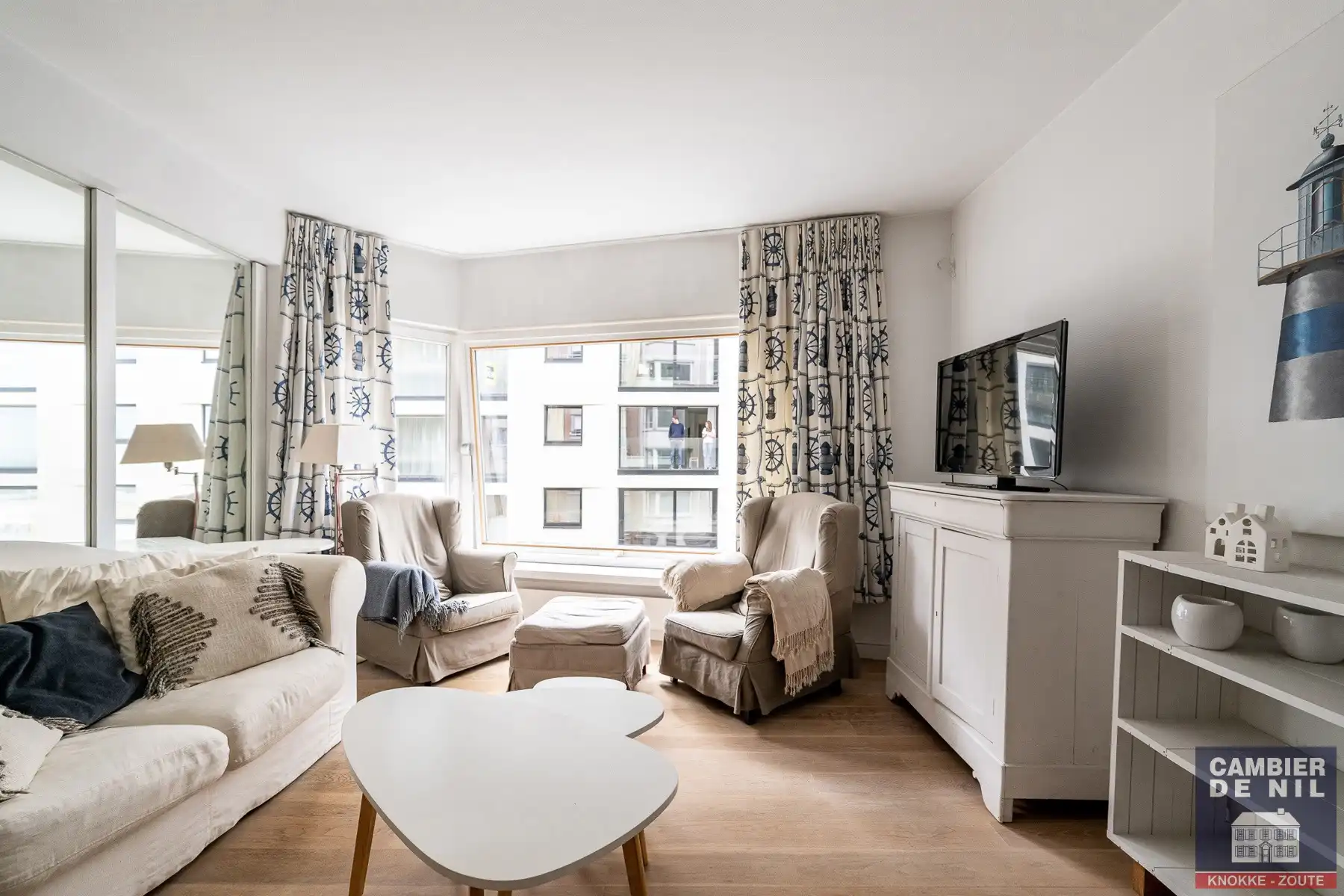 Instapklaar gemeubeld appartement met lateraal zeezicht in het Zoute foto 6
