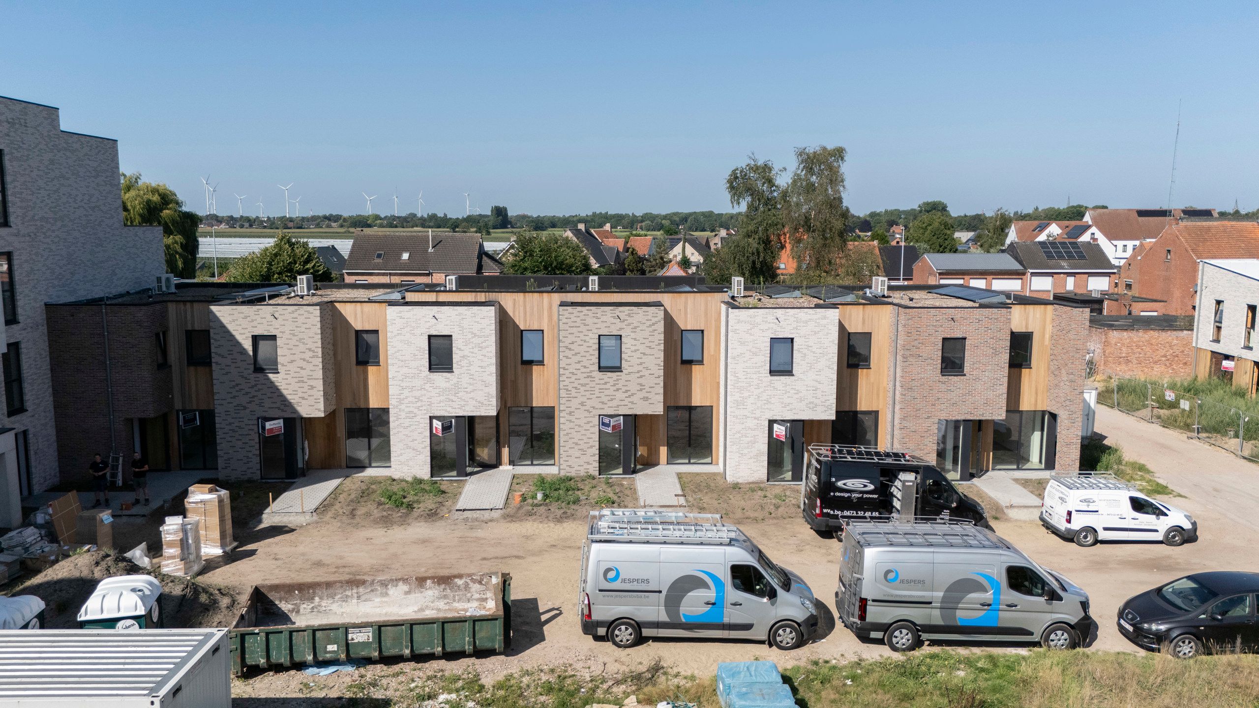 Woningen met 3 slpk, parking, bijgebouw en west tuin foto 3