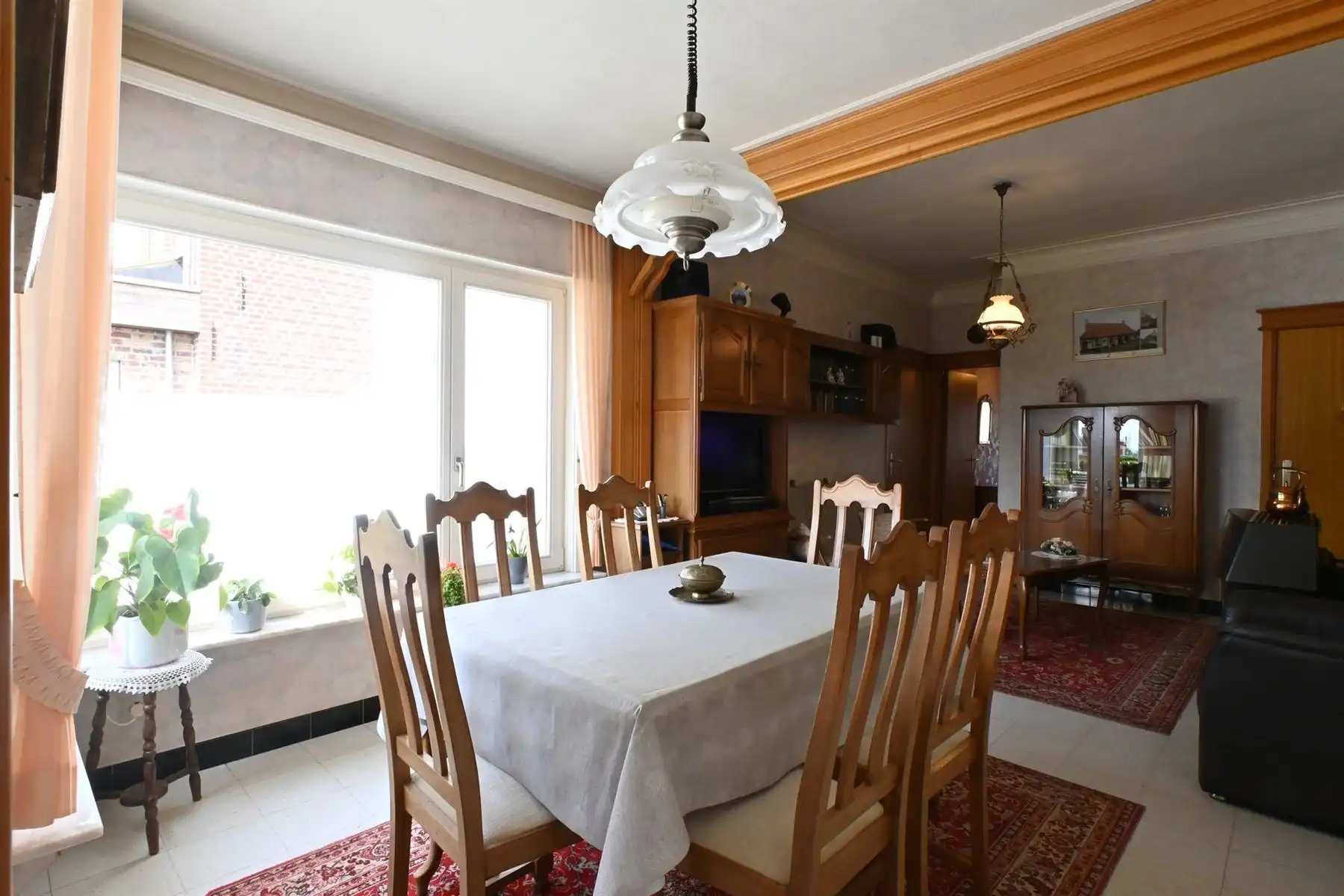 Goed onderhouden woning in het centrum van Anzegem foto 4