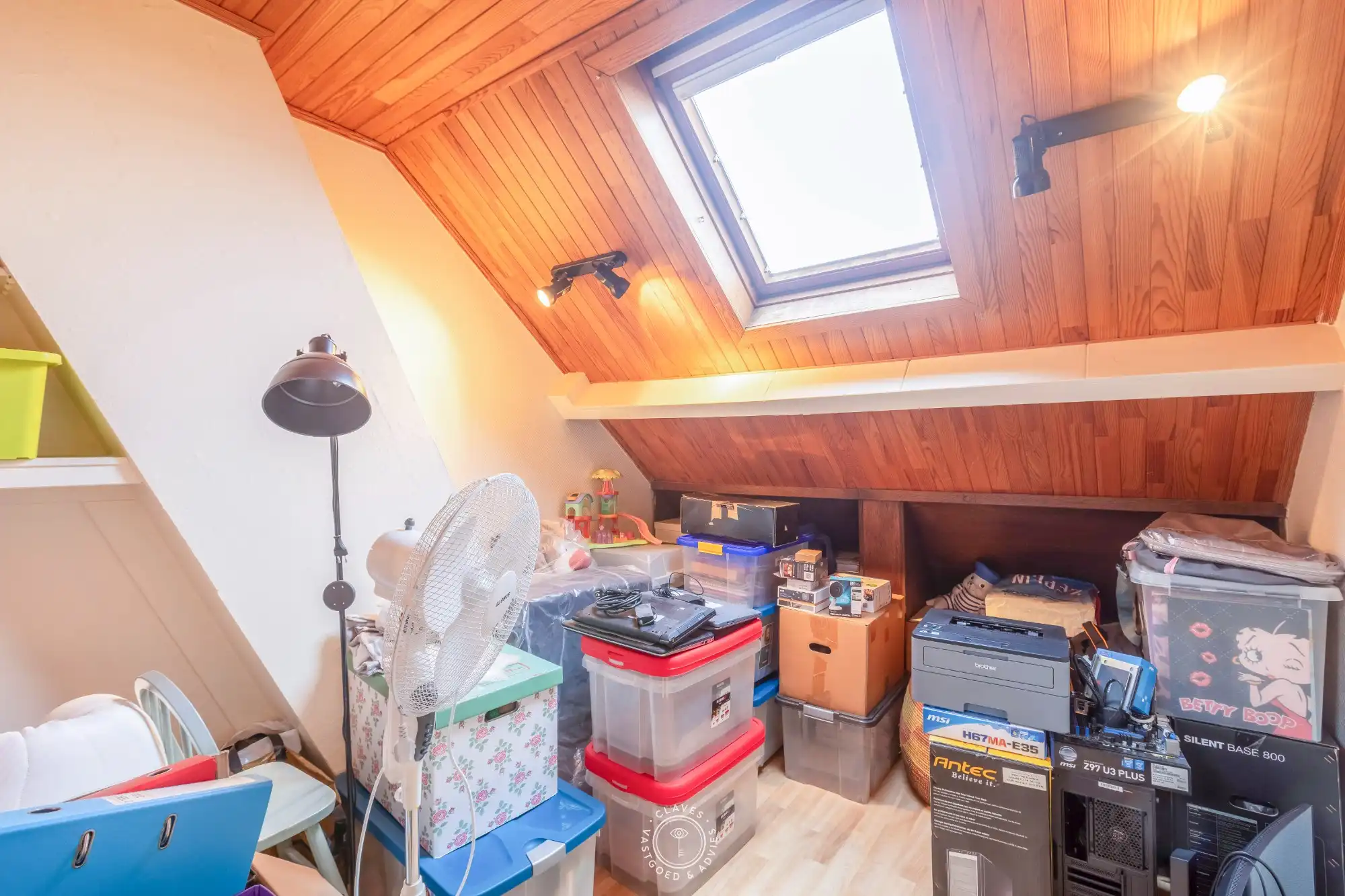 Fijne stadswoning met grote tuin en garage foto 17