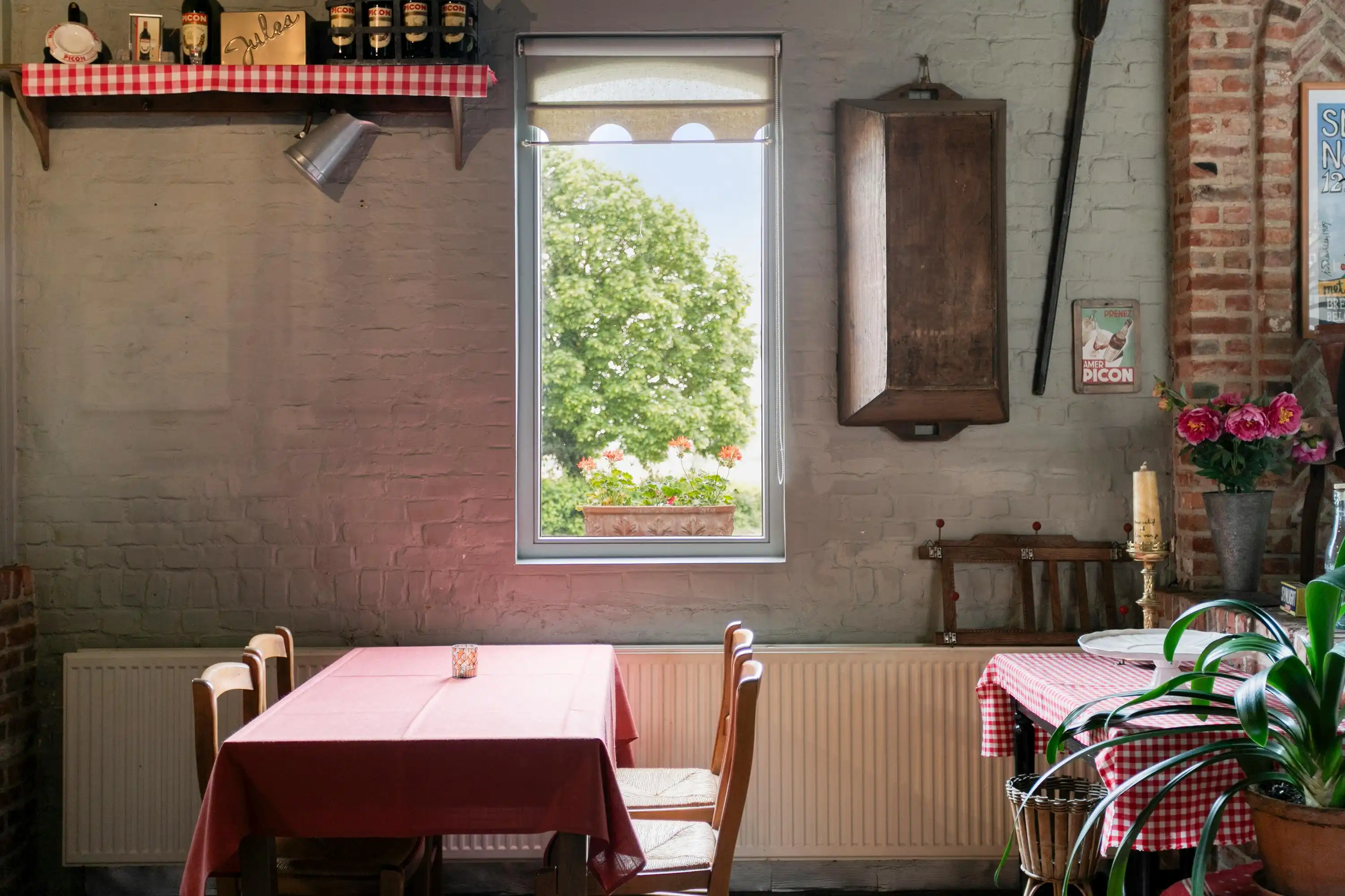 Horecazaak met appartement in Heuvelland te koop foto 13