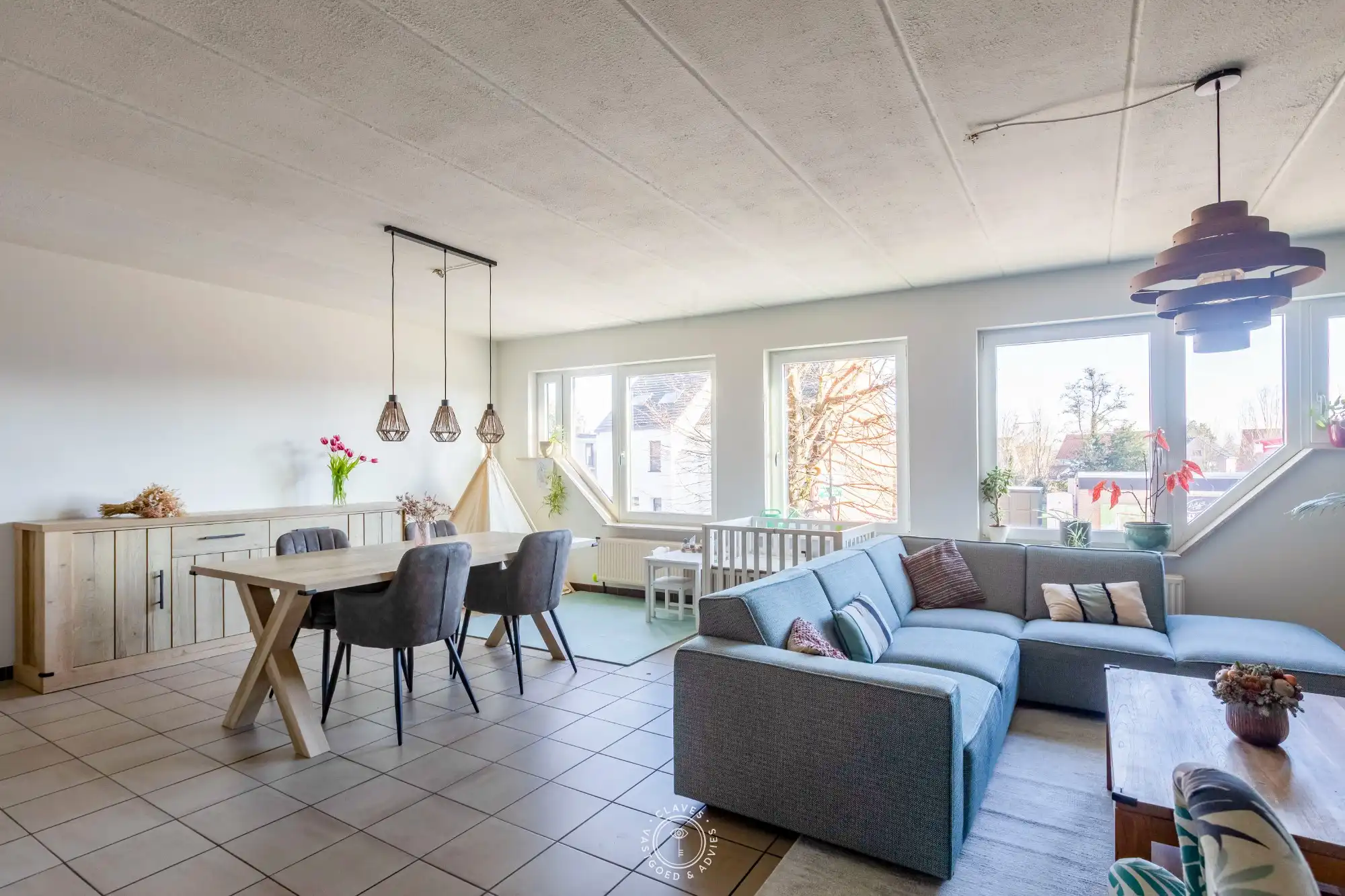 Ruime bel-etage woning met polyvalente ruimte foto 4