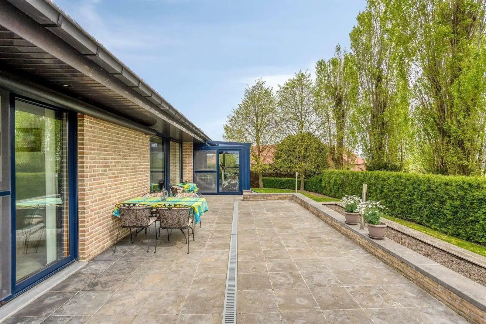 Alleenstaande villa  met 4 slaapkamers en tuin  foto 27