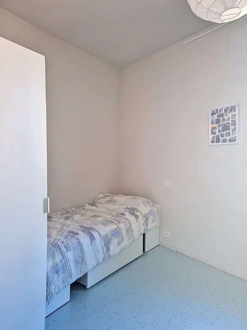 Studentenkamer vlakbij alle scholen, station en centrum foto 4
