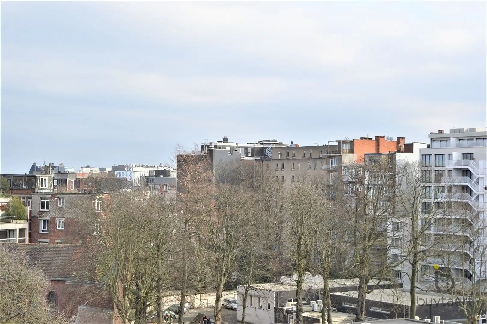 Gezellig en licht twee slaapkamer appartement aan het Stadspark! foto 12