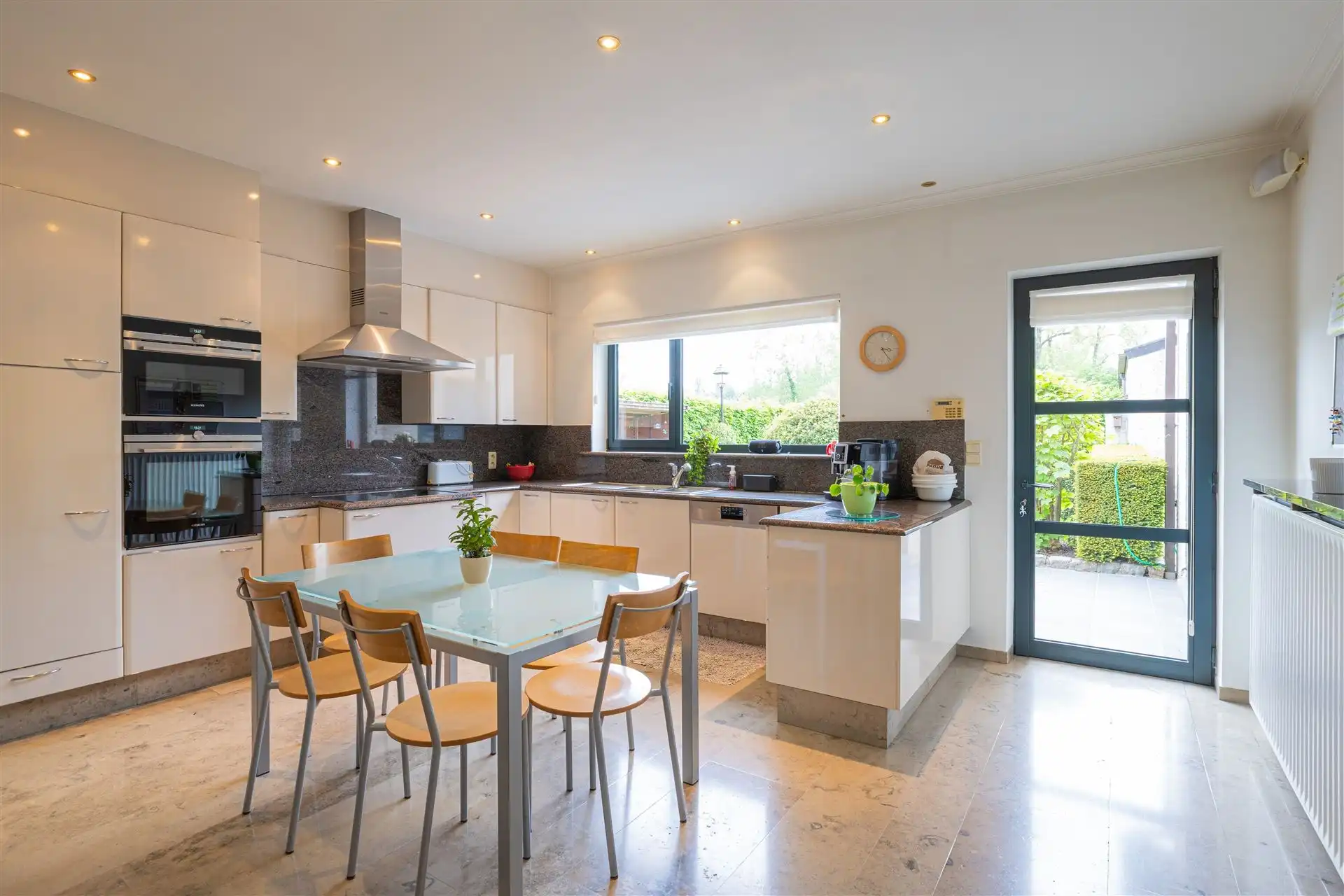 Instapklare villa met loods en tal van mogelijkheden foto 6